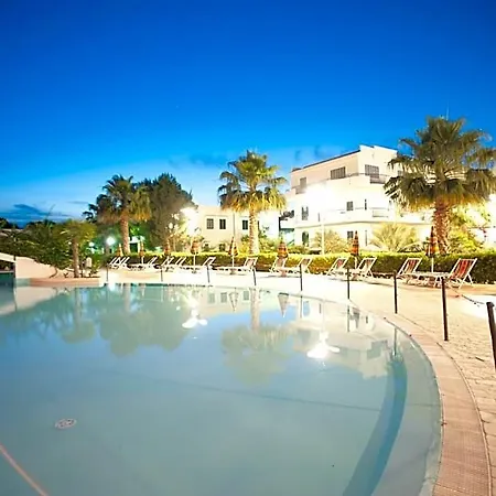 Apart-hotel Oasiclub - 4*