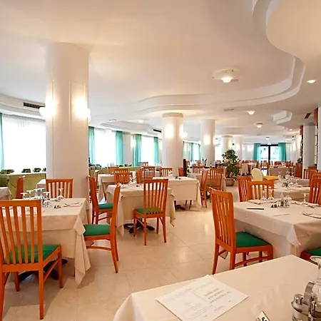 Oasiclub - Hotel apartamentowy Vieste