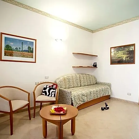 Oasiclub - Aparthotel 4*