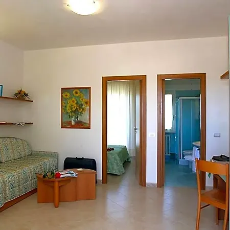 Oasiclub - Aparthotel 4*