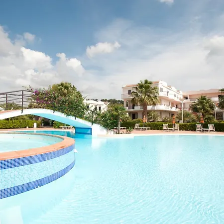 Oasiclub - Aparthotel 4*
